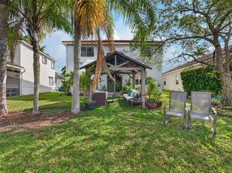 567 Live Oak Lane Weston FL 33327