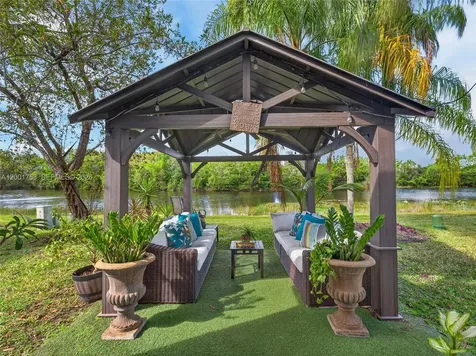567 Live Oak Lane Weston FL 33327