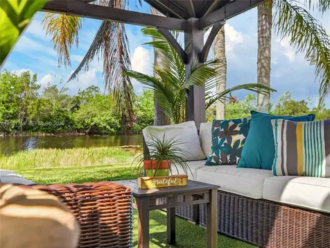 567 Live Oak Lane Weston FL 33327
