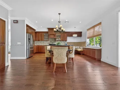 567 Live Oak Lane Weston FL 33327