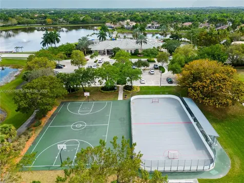 567 Live Oak Lane Weston FL 33327