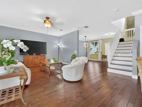 567 Live Oak Lane Weston FL 33327