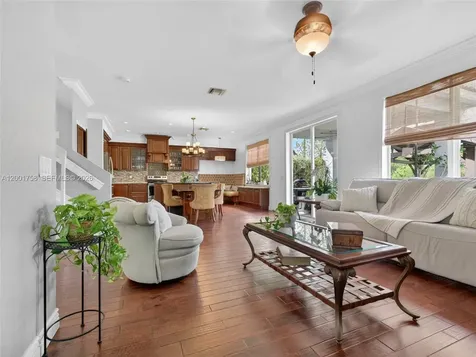 567 Live Oak Lane Weston FL 33327