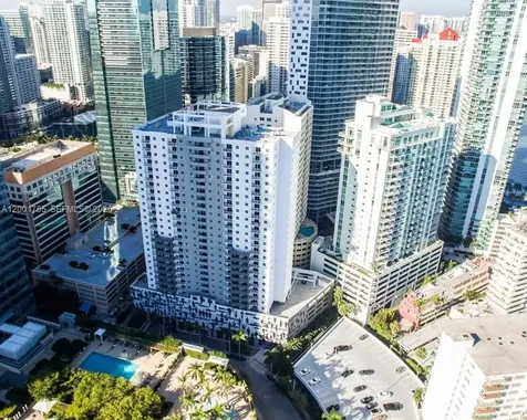 185 SE 14th Terrace Miami FL 33131