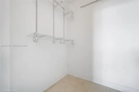 185 SE 14th Terrace Miami FL 33131