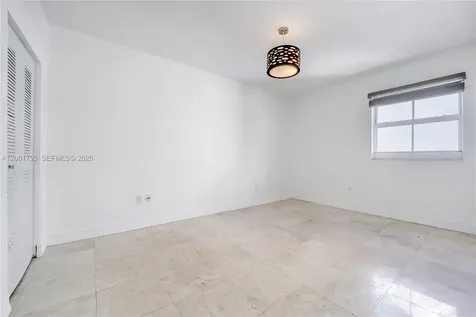 185 SE 14th Terrace Miami FL 33131