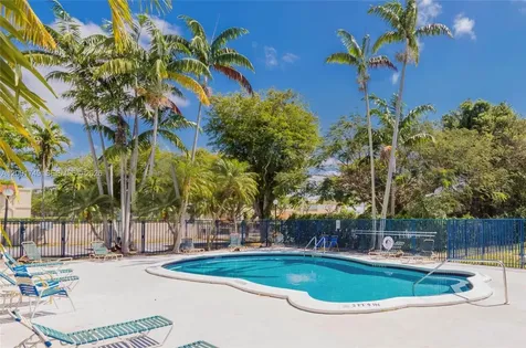 15391 S Dixie Highway 60 Highway Palmetto Bay FL 33157