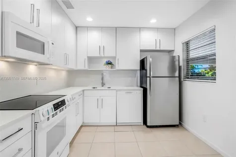 15391 S Dixie Highway 60 Highway Palmetto Bay FL 33157