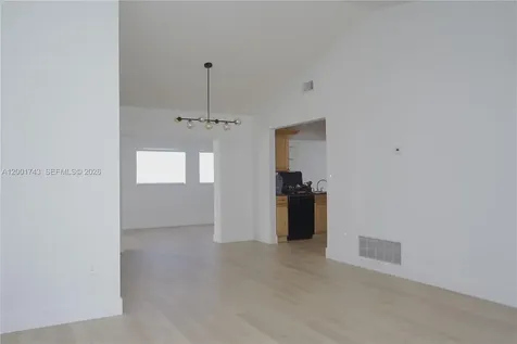 4290 NW 120th Way Sunrise FL 33323