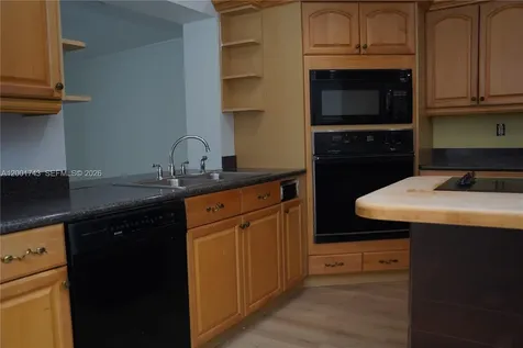 4290 NW 120th Way Sunrise FL 33323