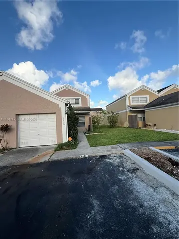 1425 NW 124th Avenue Pembroke Pines FL 33026