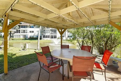 5121 W Oakland Park Boulevard Lauderdale Lakes FL 33313