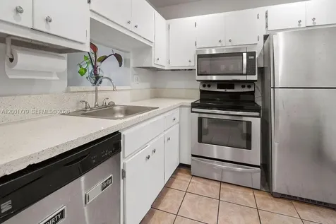 5121 W Oakland Park Boulevard Lauderdale Lakes FL 33313