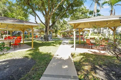 5121 W Oakland Park Boulevard Lauderdale Lakes FL 33313