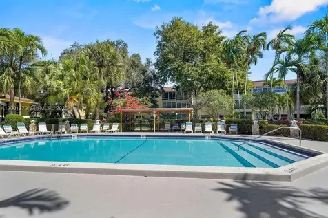 5121 W Oakland Park Boulevard Lauderdale Lakes FL 33313