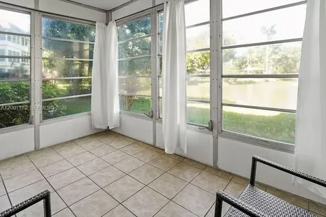 5121 W Oakland Park Boulevard Lauderdale Lakes FL 33313