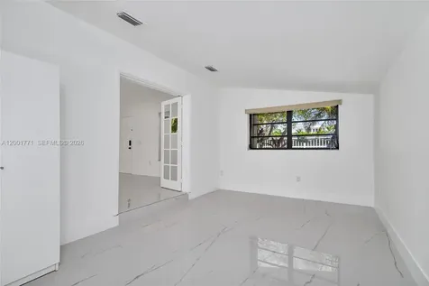 230 Cranwood Drive Key Biscayne FL 33149