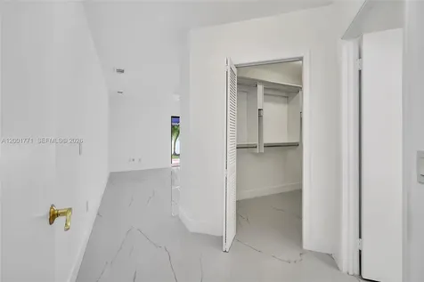 230 Cranwood Drive Key Biscayne FL 33149