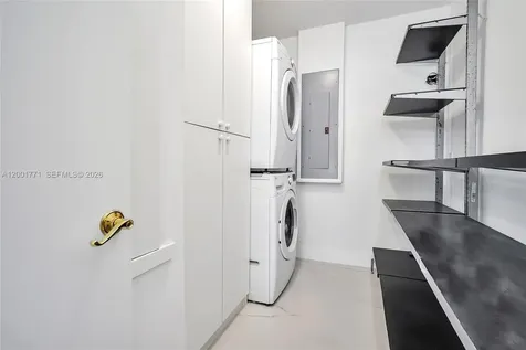 230 Cranwood Drive Key Biscayne FL 33149