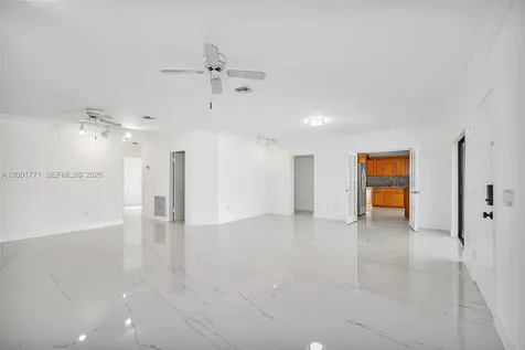 230 Cranwood Drive Key Biscayne FL 33149
