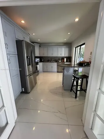 230 Cranwood Drive Key Biscayne FL 33149