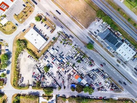 22901 S Federal Highway (So Dixie Hwy) Miami FL 33170