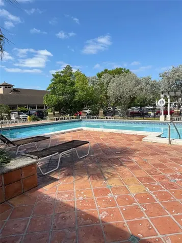 10403 N Kendall Drive Miami FL 33176