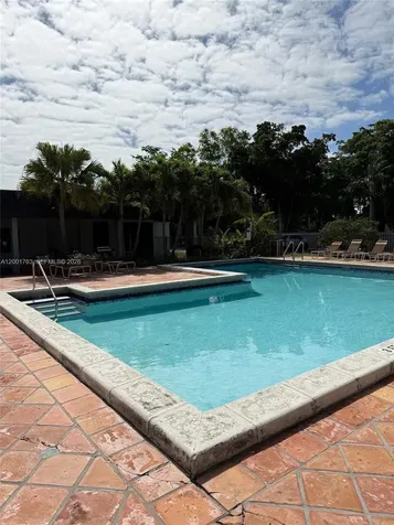 10403 N Kendall Drive Miami FL 33176