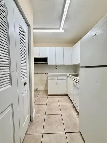 10403 N Kendall Drive Miami FL 33176