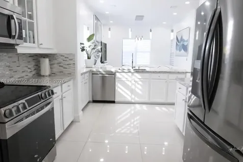 8537 NW 39th Court Cooper City FL 33024