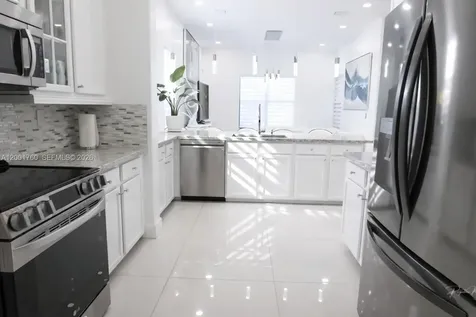 8537 NW 39th Court Cooper City FL 33024