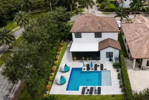 8537 NW 39th Court Cooper City FL 33024