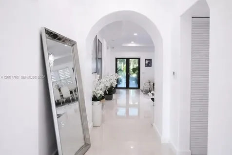 8537 NW 39th Court Cooper City FL 33024