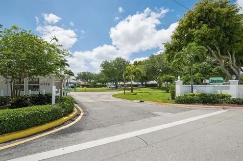 10125 S 44th Avenue S Boynton Beach FL 33436
