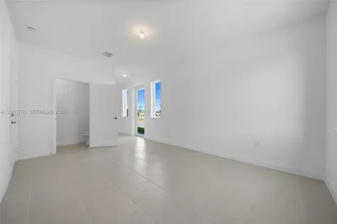 715 SE 15th Street Homestead FL 33034