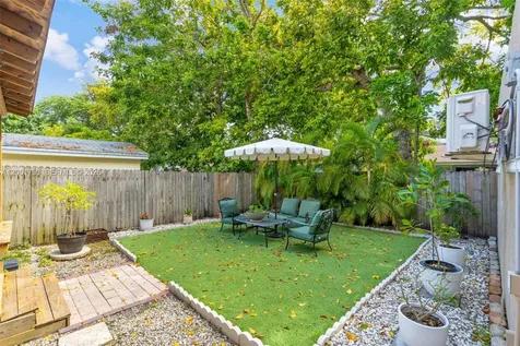 7611 NW 3rd Avenue Miami FL 33150