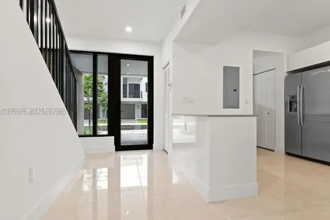 4130 N Oak Place Dania Beach FL 33314