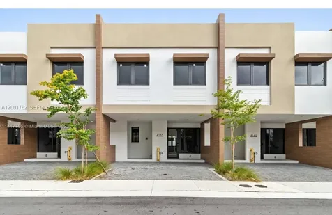 4130 N Oak Place Dania Beach FL 33314