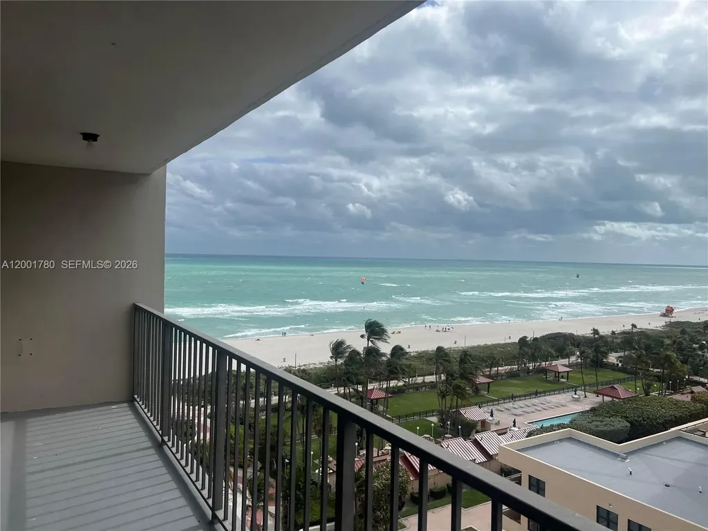 2625 Collins Avenue Miami Beach FL 33140