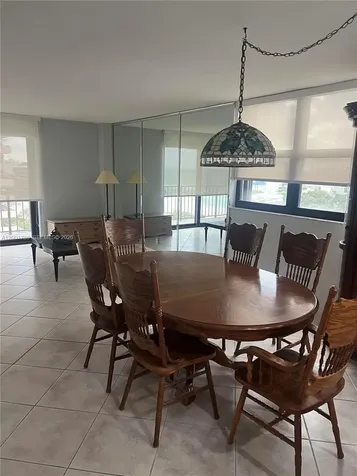 2625 Collins Avenue Miami Beach FL 33140