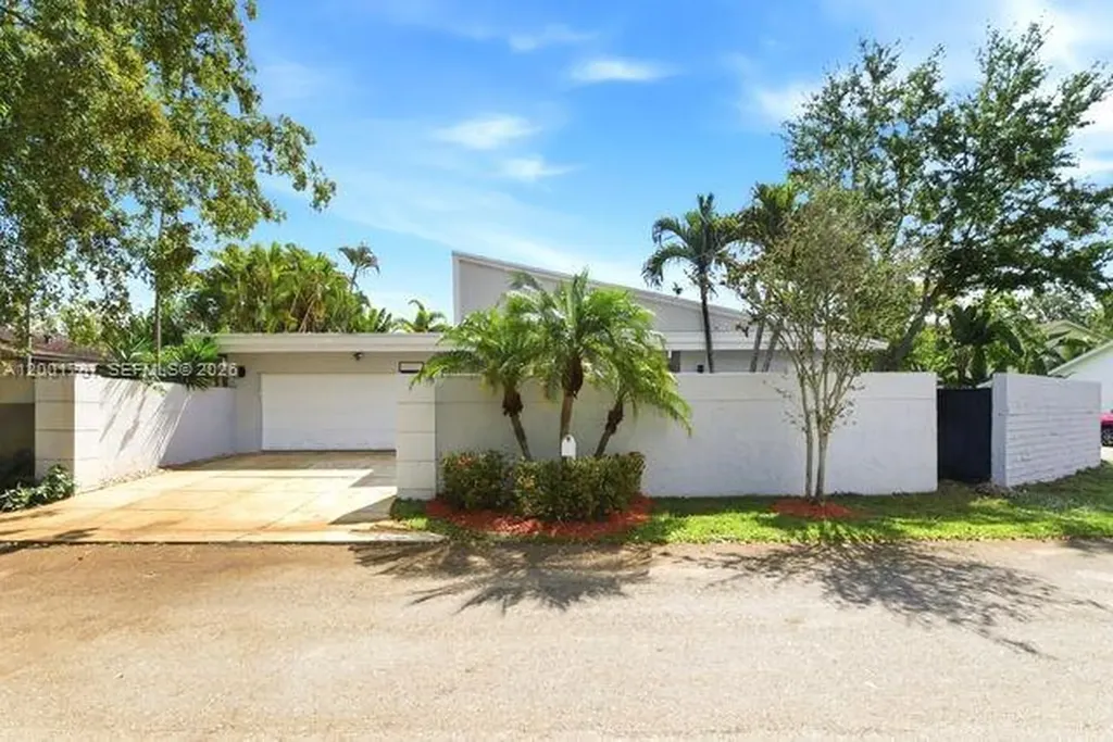 400 NW 78th Avenue Plantation FL 33324