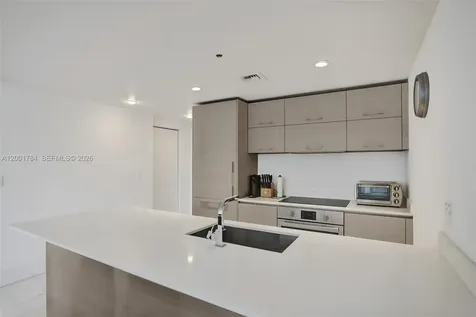 1300 S Miami Avenue Miami FL 33130