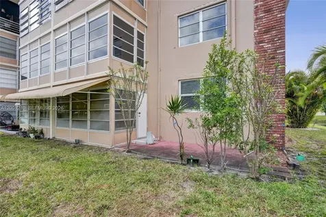 3051 NW 46th Avenue Lauderdale Lakes FL 33313
