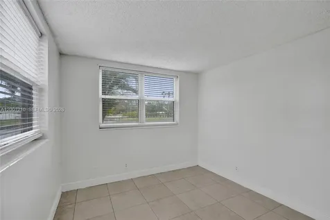 3051 NW 46th Avenue Lauderdale Lakes FL 33313