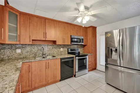 3051 NW 46th Avenue Lauderdale Lakes FL 33313