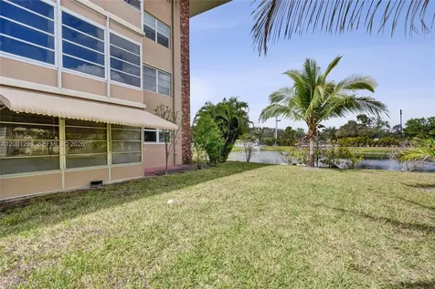 3051 NW 46th Avenue Lauderdale Lakes FL 33313