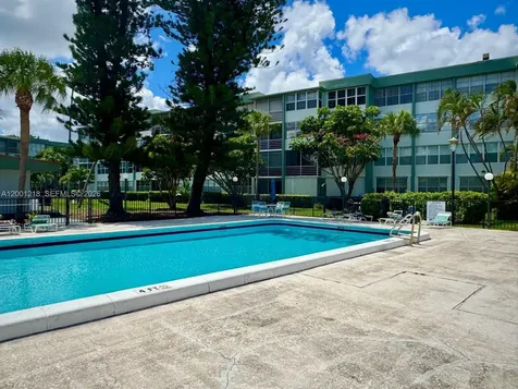 2741 Taft Street Hollywood FL 33020
