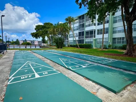 2741 Taft Street Hollywood FL 33020