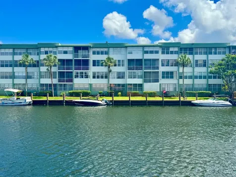 2741 Taft Street Hollywood FL 33020