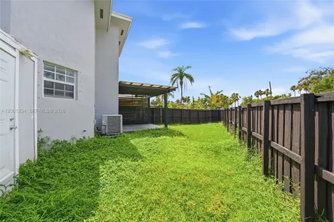 902 SW 8th Place Florida City FL 33034